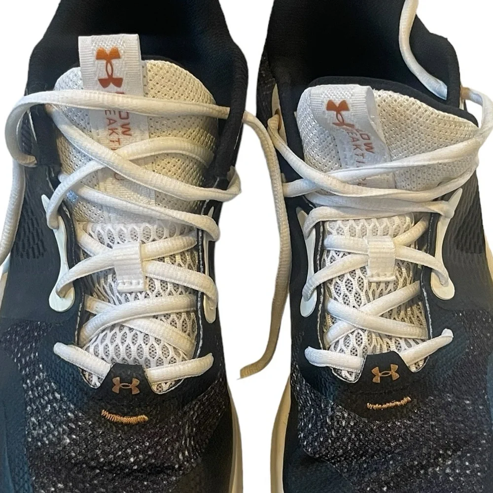 Under Armour. Sz 9.5 Women. Athletic Shoes/Trainers/Sneakers. Great condition - Picture 8 of 13